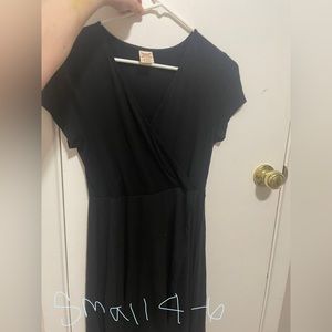 Small 4-6 black dress